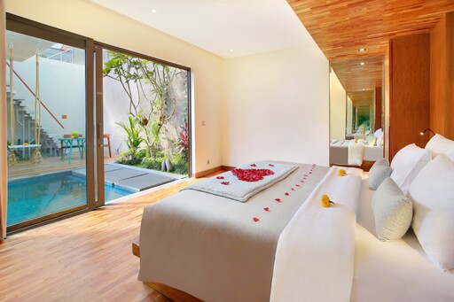 Ayona Villa Room(s)