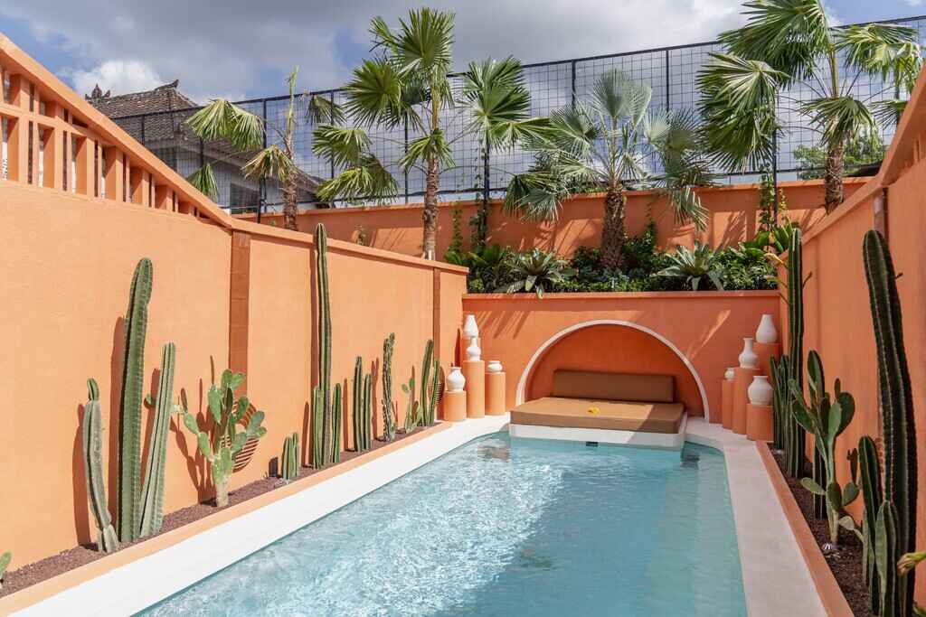 Cyrus Villa Pool